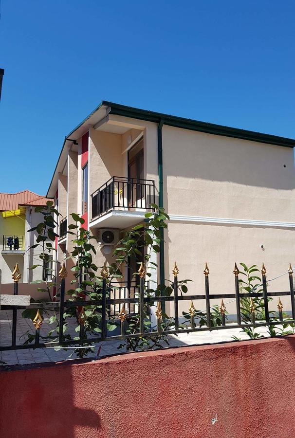 Apartment Nodmax Уреки Екстериор снимка