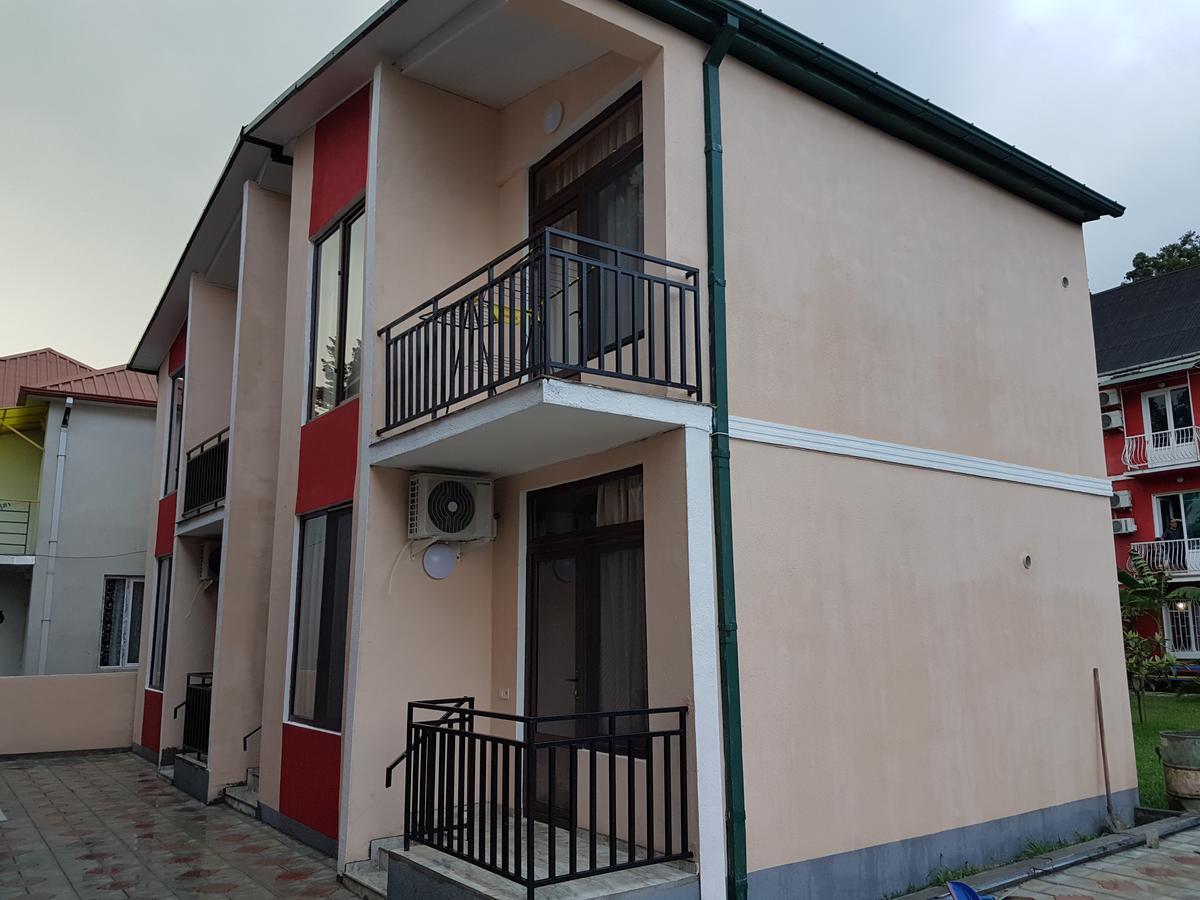 Apartment Nodmax Уреки Екстериор снимка