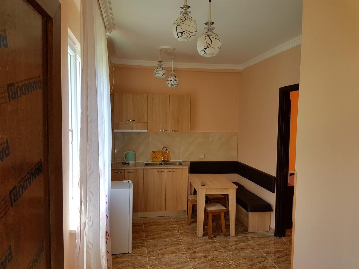 Apartment Nodmax Уреки Екстериор снимка