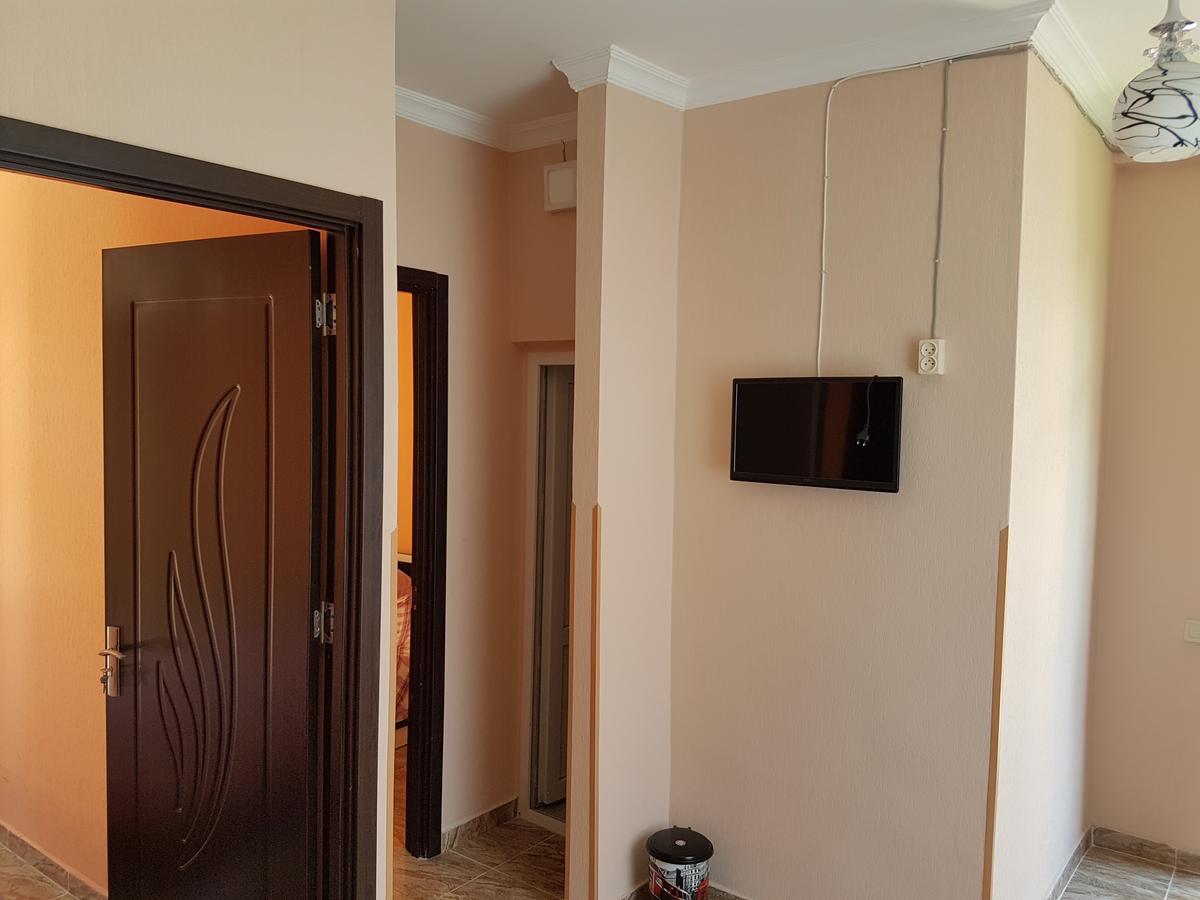 Apartment Nodmax Уреки Екстериор снимка