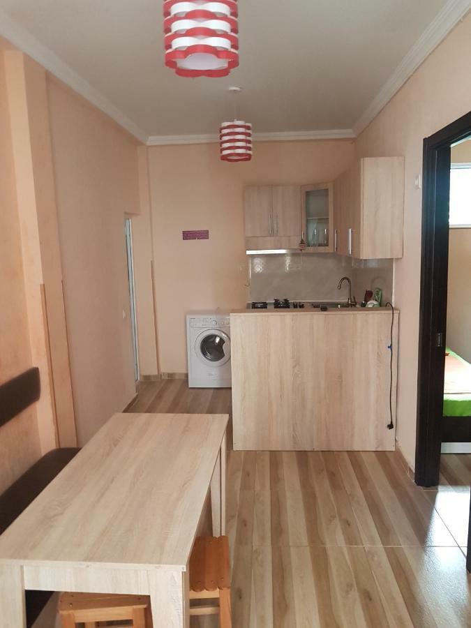 Apartment Nodmax Уреки Екстериор снимка