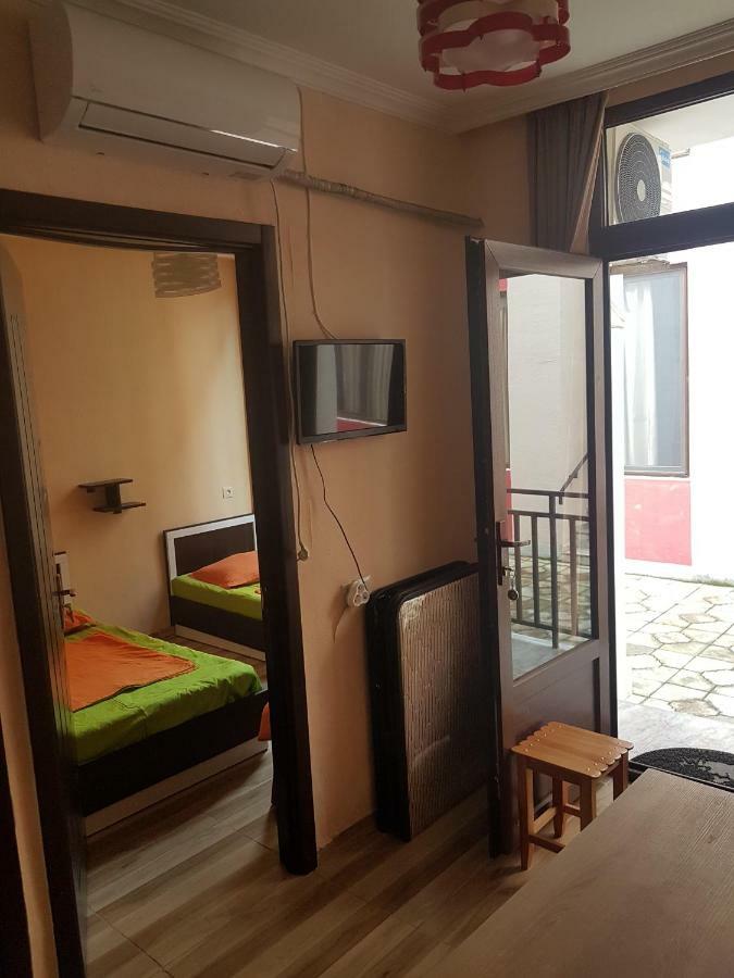 Apartment Nodmax Уреки Екстериор снимка
